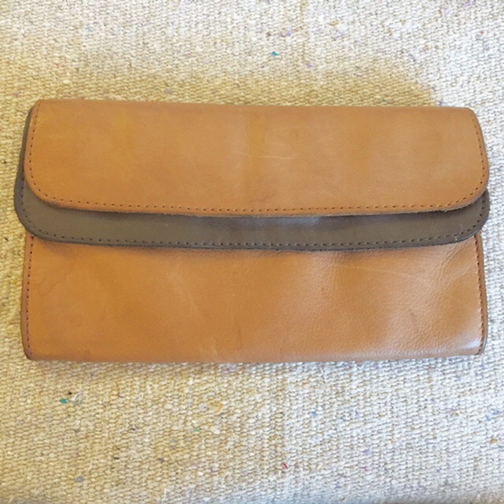 Linea Pelle “Dylan” Clutch - Convertible